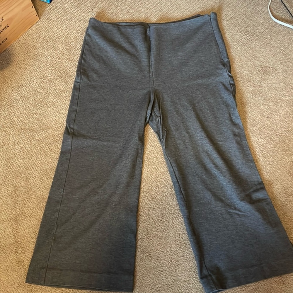 Ann Taylor gray wide legged trouser pants. 18